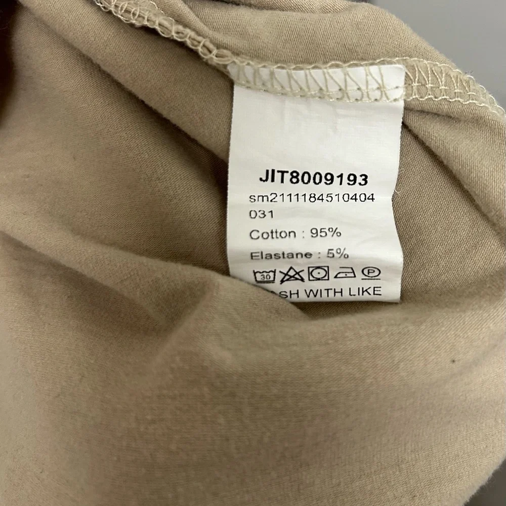 SHEIN Beige Reaction Tee with Black Trim, Size XXL